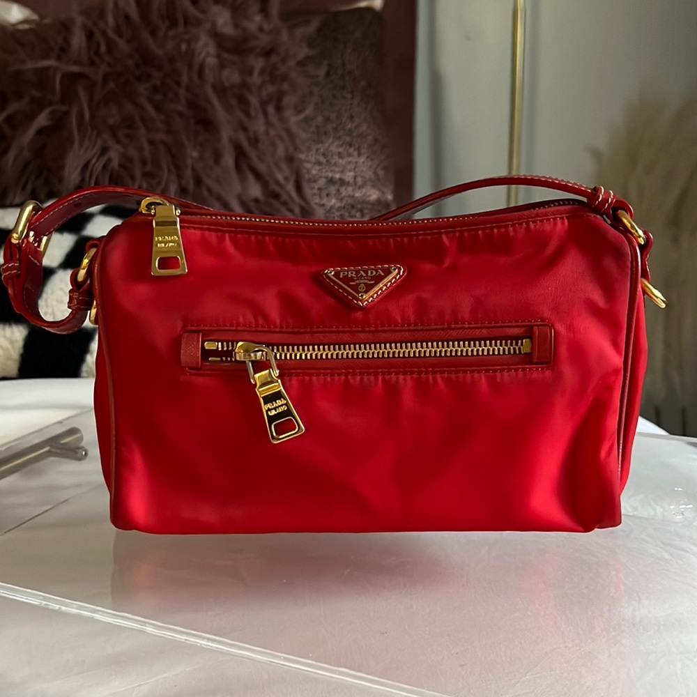 Prada Sacca Sottospalla Red Purse #BN1834